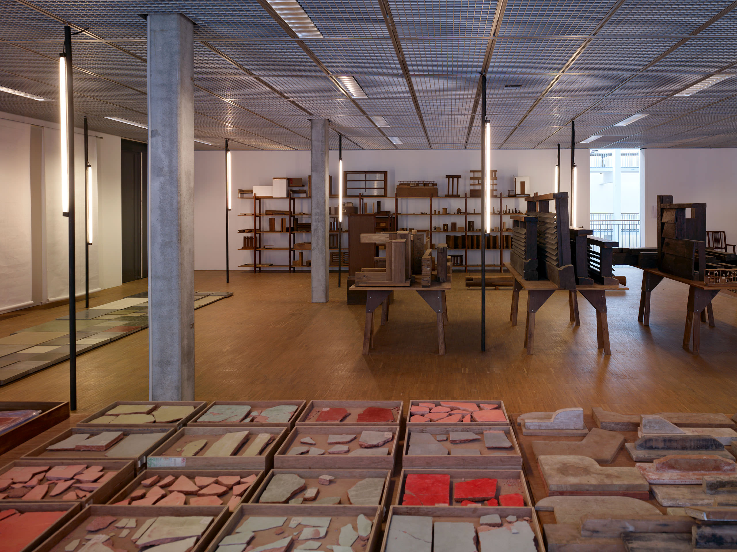 E11328 AP45 028036 j2560